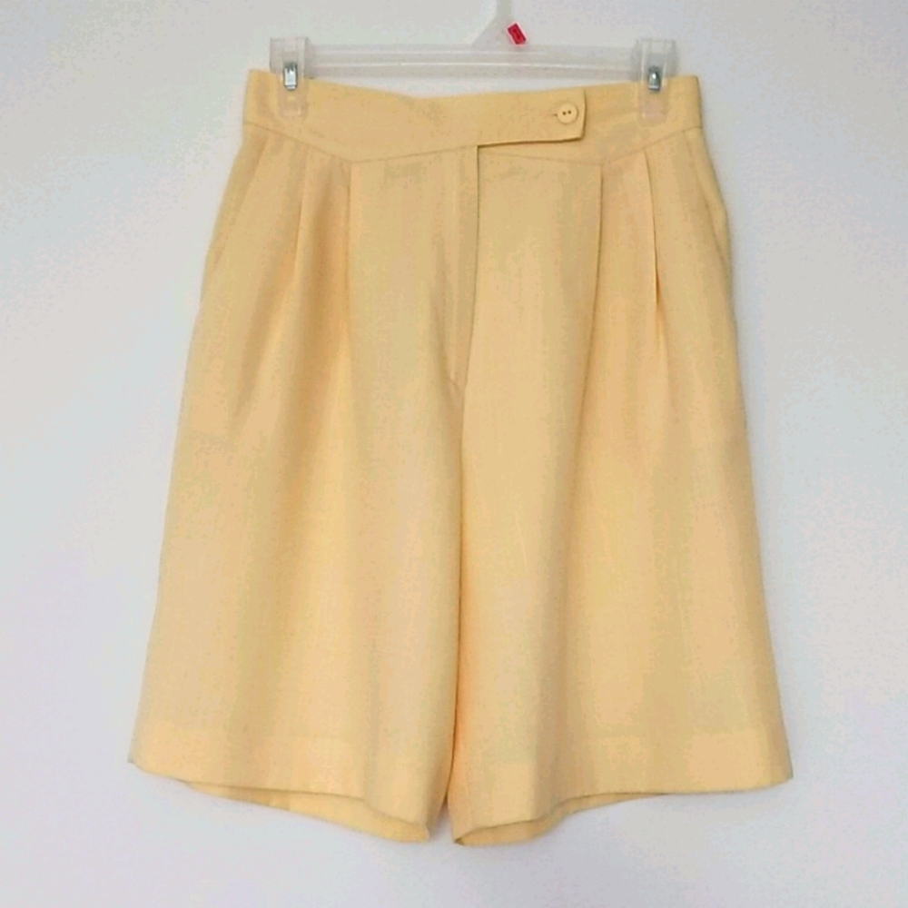 Host Pick ✨ Bermuda Dress Shorts Size 10P